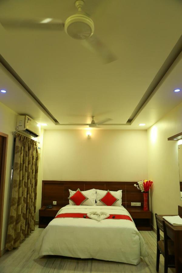 Sr Residency Hotel Chennai Exterior photo